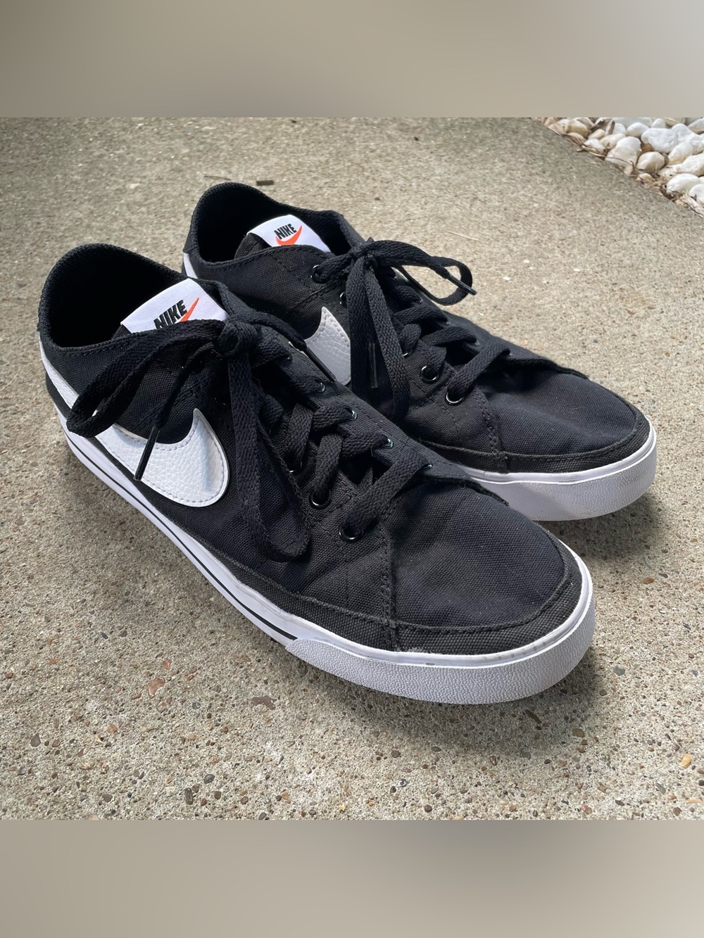 Nike Court Legacy Black/White Canvas Low-Top Sneakers Unisex Casual Skater Shoe